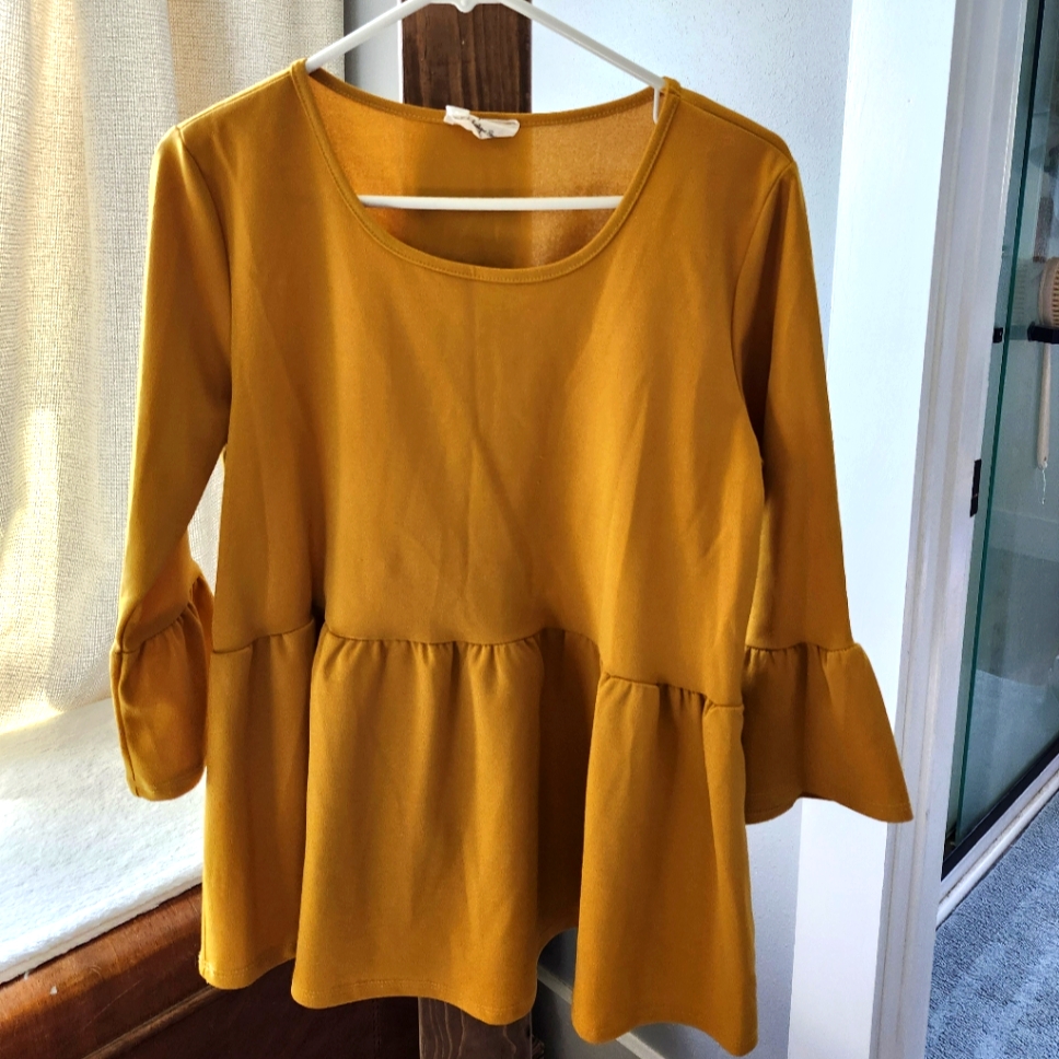 Bell Sleeve Peplum Top, Size M, In Mustard Yellow